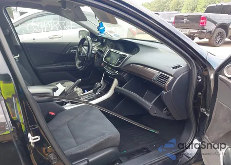 2017 Honda Accord Ex z USA, uszkodzony, nr VIN 1HGCR2F74HA154575